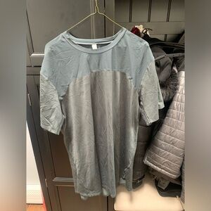 Lululemon Men’s activewear short sleeve shirt size  XL